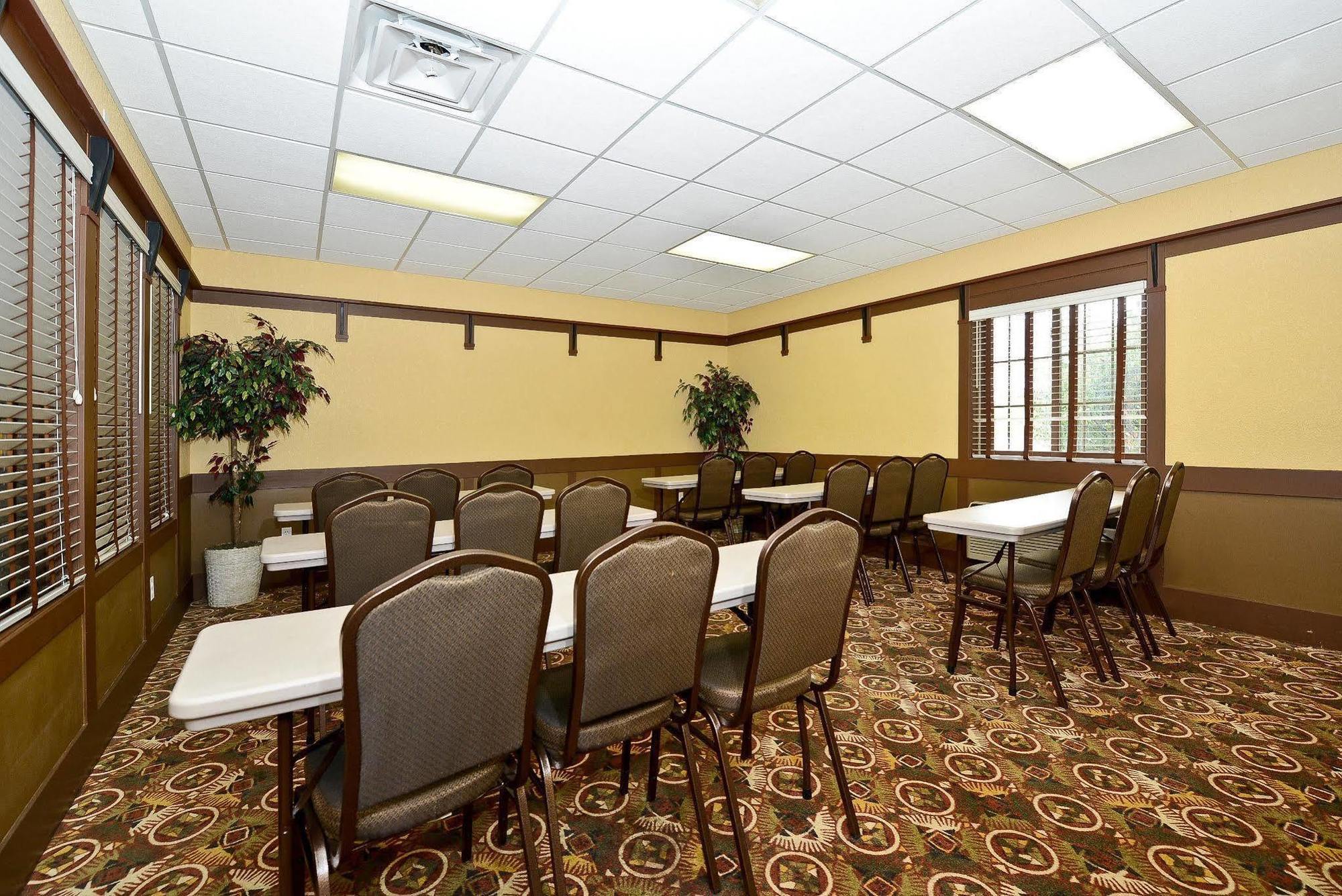 Americinn By Wyndham Birch Run - Frankenmuth Business photo